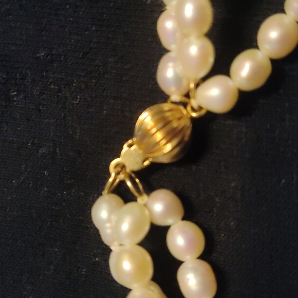 Three Strand R.T.I. 5mm banded pearl 14k gold bracelet - Picture 2 of 4